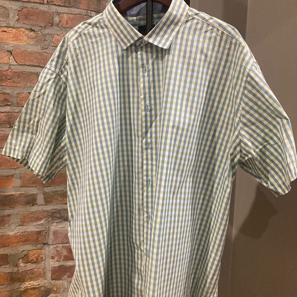 Men's Green and White Checkered Button-Down Shirt - Picture 1 of 2